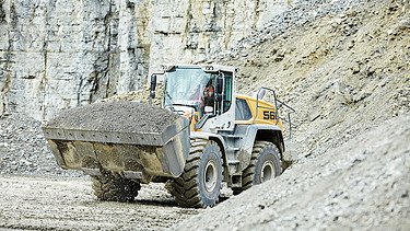 Wheel loaders and excavators with HVO diesel