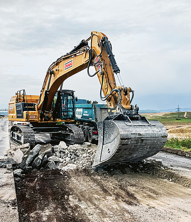 Renovarea drumurilor cu nisip Fotografie a unui drum de autostradă