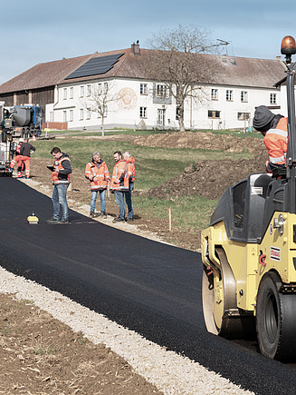 Photo of a road where recycled asphalt was used