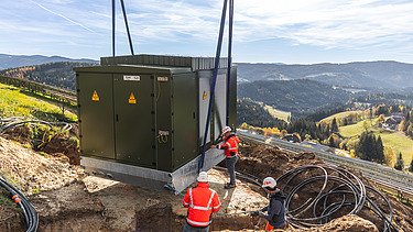 Foto einer Transformatorenstation in Ratten