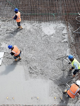 Beton s nízkou uhlíkovou stopou výrazně snižuje emise CO2 ve stavebnictví