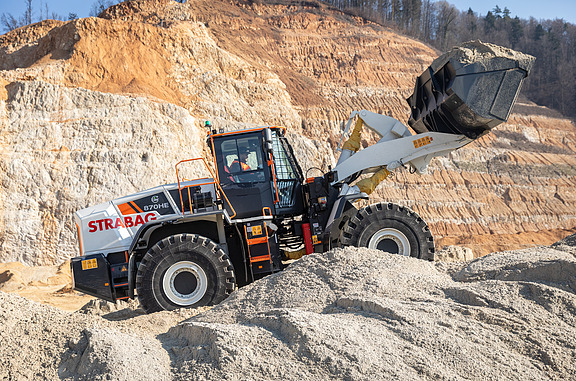 Photo of an electric excavator using green electricity 