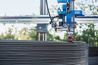 Foto des Druckknopfs des 3D Betondruckers