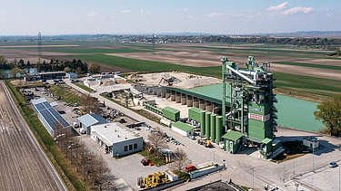 Photo of the modern asphalt mixing plant in Hausleiten, Austria