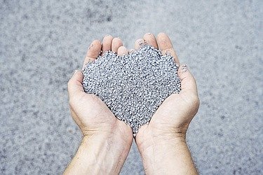Zdjęcie fotokatalitycznego granulatu rozpraszającego ClAir® asphalt