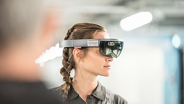 STRABAG PFS testuje VR okuliare pri každodennej práci.