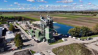 Photo of an asphalt mixing plant in Hausleiten