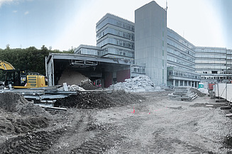 Photo of the Esslingen District Office construction site, where more than 90 % of the building materials are recycled.